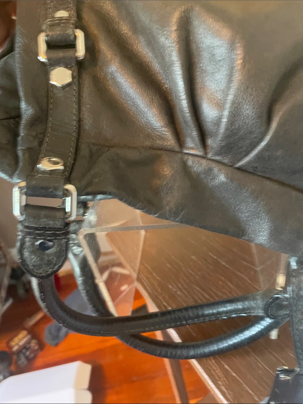 Marc by Marc Jacob’s Dr .Groovee shoulder bag with Metal ID tag - Picture 6 of 16